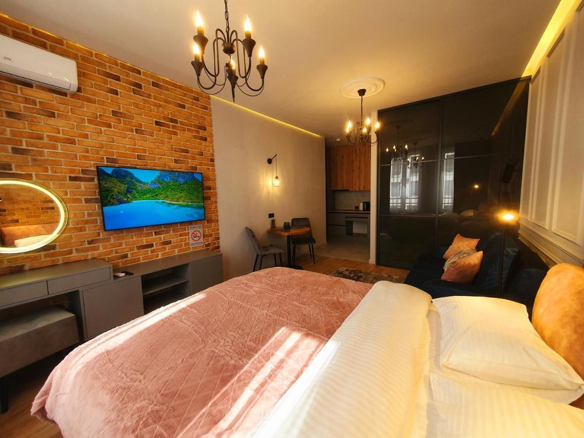 Designer Apartment In The Residential Complex "Yaroslavivsky City" In The Center Of Kiev Ngoại thất bức ảnh